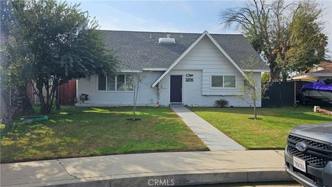 Photo of 3205 Durrwood, Bakersfield, CA 93304 (MLS # SR26033520)