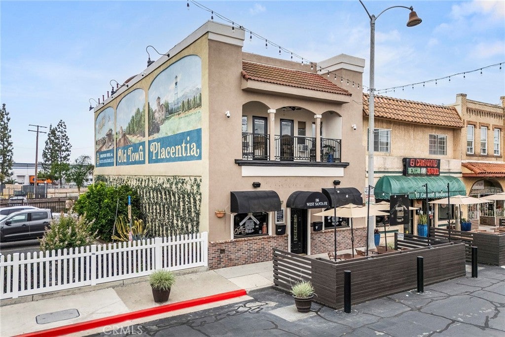 116 W Santa Fe
