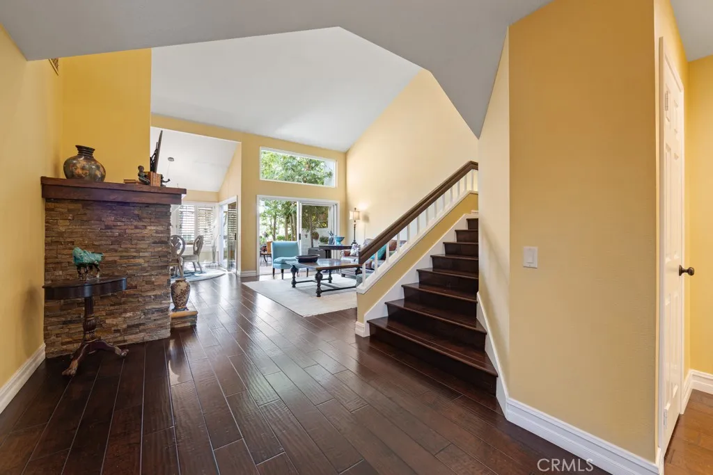 Irvine, California 92612, United States, 3 Bedrooms Bedrooms, ,3 BathroomsBathrooms,Residential,Active,110113