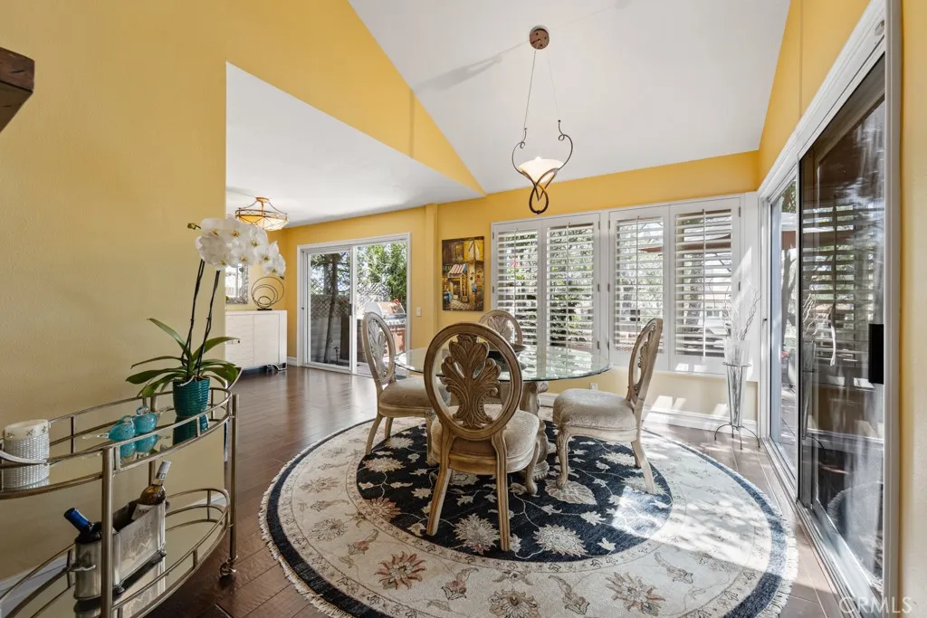 Irvine, California 92612, United States, 3 Bedrooms Bedrooms, ,3 BathroomsBathrooms,Residential,Active,110113