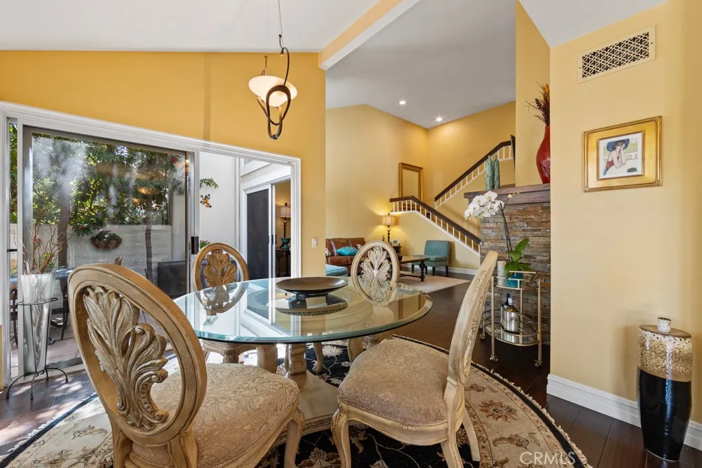 Irvine, California 92612, United States, 3 Bedrooms Bedrooms, ,3 BathroomsBathrooms,Residential,Active,110113