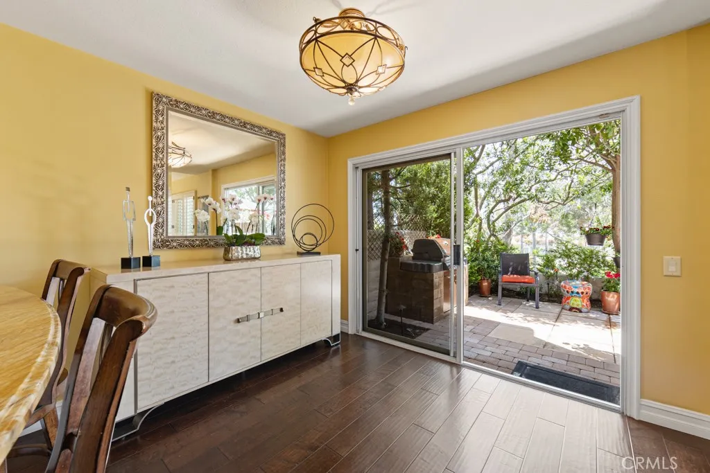 Irvine, California 92612, United States, 3 Bedrooms Bedrooms, ,3 BathroomsBathrooms,Residential,Active,110113