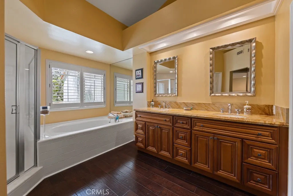 Irvine, California 92612, United States, 3 Bedrooms Bedrooms, ,3 BathroomsBathrooms,Residential,Active,110113