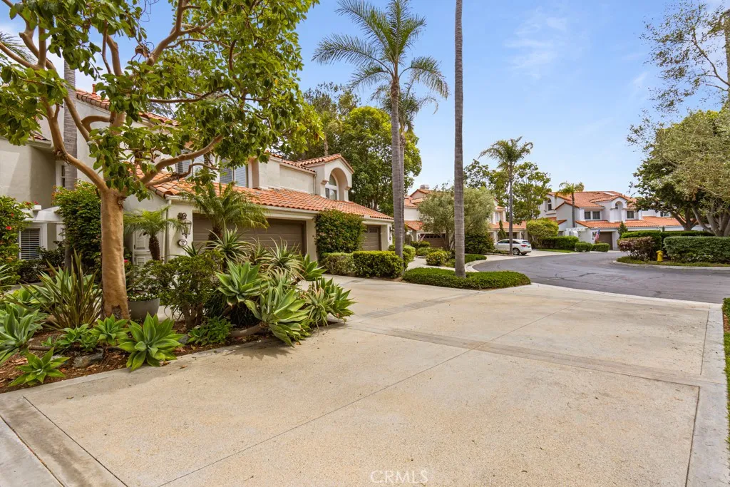 Irvine, California 92612, United States, 3 Bedrooms Bedrooms, ,3 BathroomsBathrooms,Residential,Active,110113