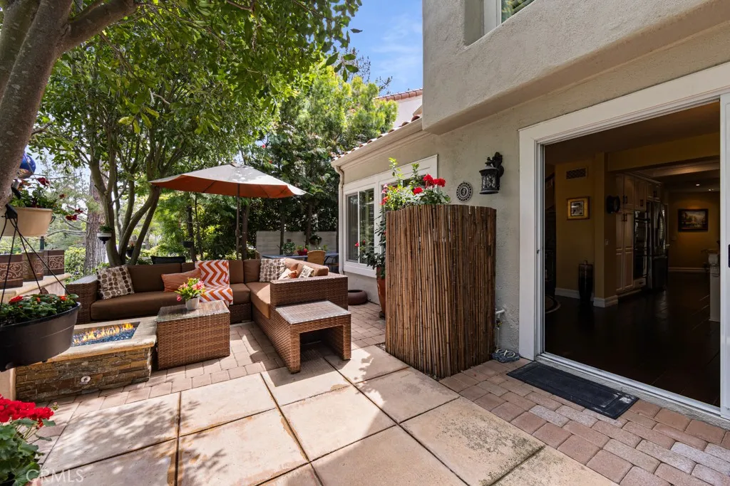 Irvine, California 92612, United States, 3 Bedrooms Bedrooms, ,3 BathroomsBathrooms,Residential,Active,110113