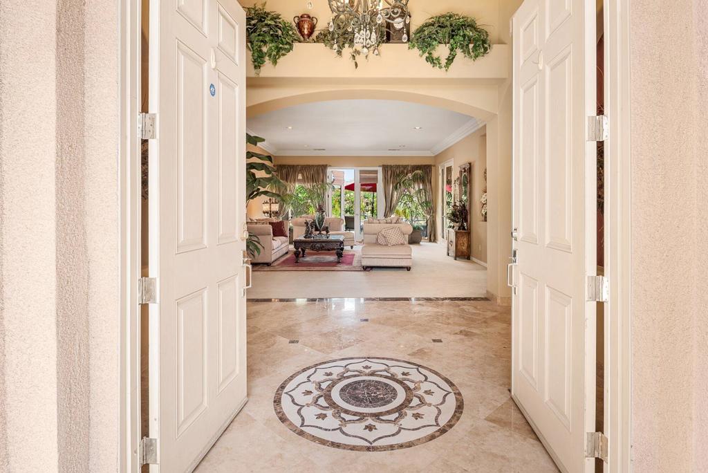 4 Chandon Court