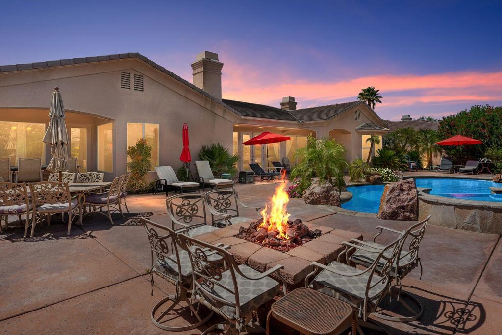 4 Chandon Court