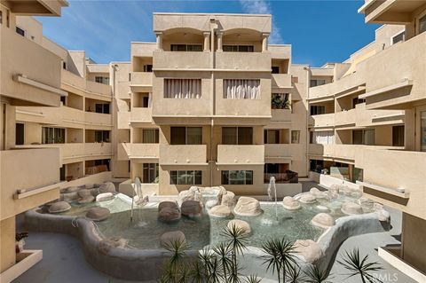 Photo of 535 Magnolia Avenue #211, Long Beach, CA 90802 (MLS # RS26066584)