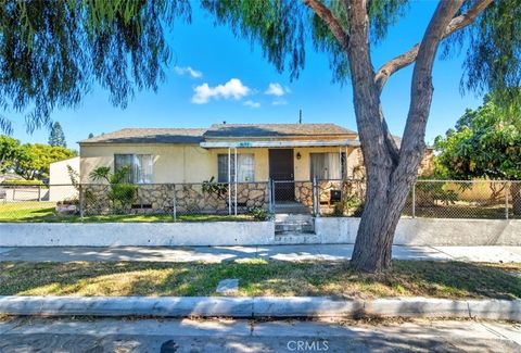 7633 Racine Ave Paramount CA 90723