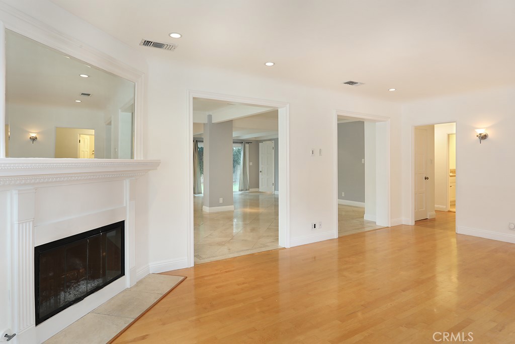 4433 Stern Avenue