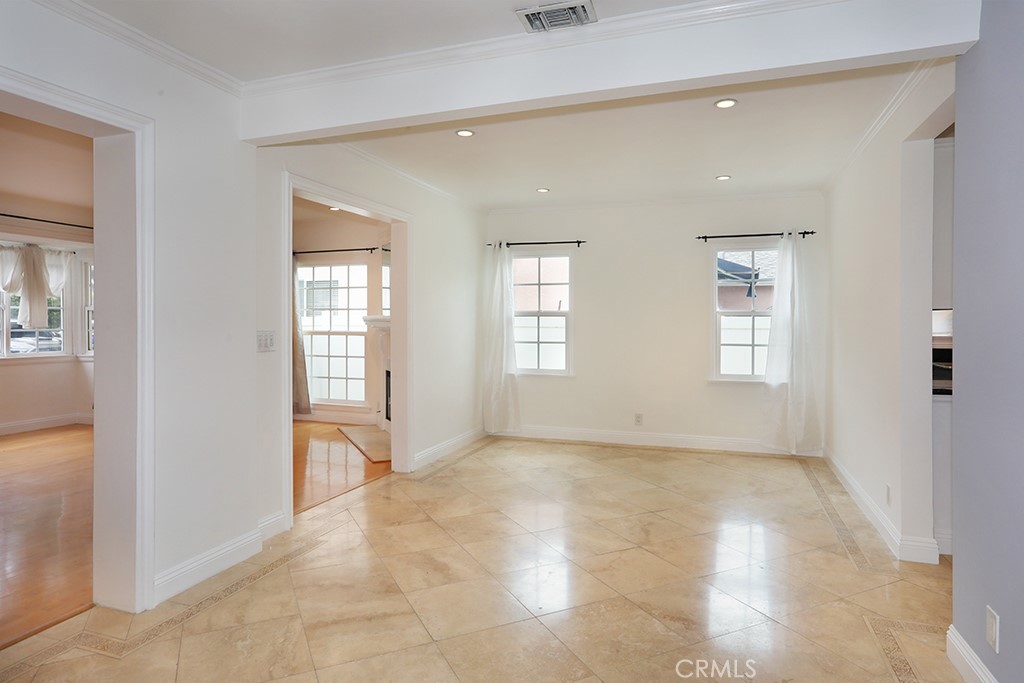 4433 Stern Avenue
