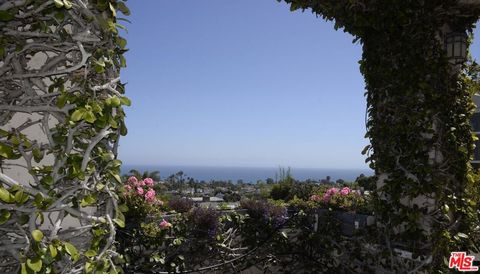 Photo of 16645 Akron Street, Pacific Palisades, CA 90272 (MLS # 25576119)