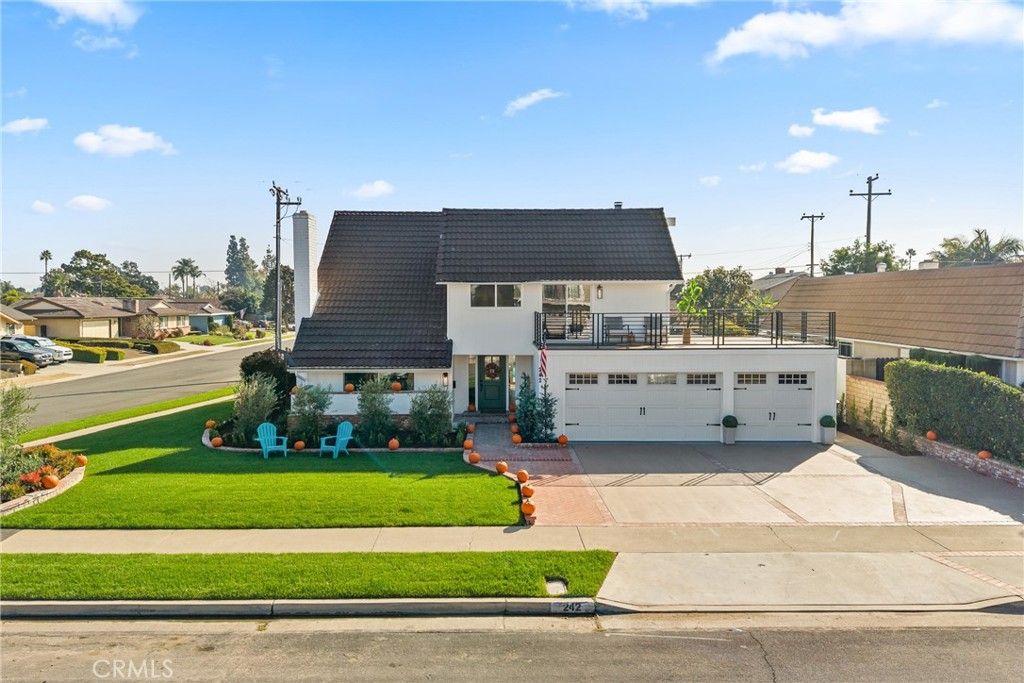 Photo of 242 Garfield Ave, Placentia, CA 92870 (MLS # PW25255743)