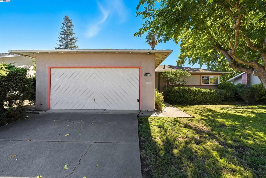If you are looking for a diamond in the rough in Fremont’s highest ranked school district, look no further. Located on a beautiful tree-lined street in Fremont’s Mission Vally neighborhood, this home has housed one generation and is now available to create new memories for the next. This is a rare opportunity to obtain an original-condition home in a legacy neighborhood and transform it into the home of your dreams. Opportunity awaits – do not miss it!