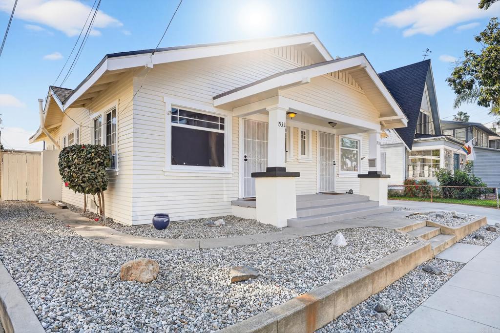 1530 E Appleton Street