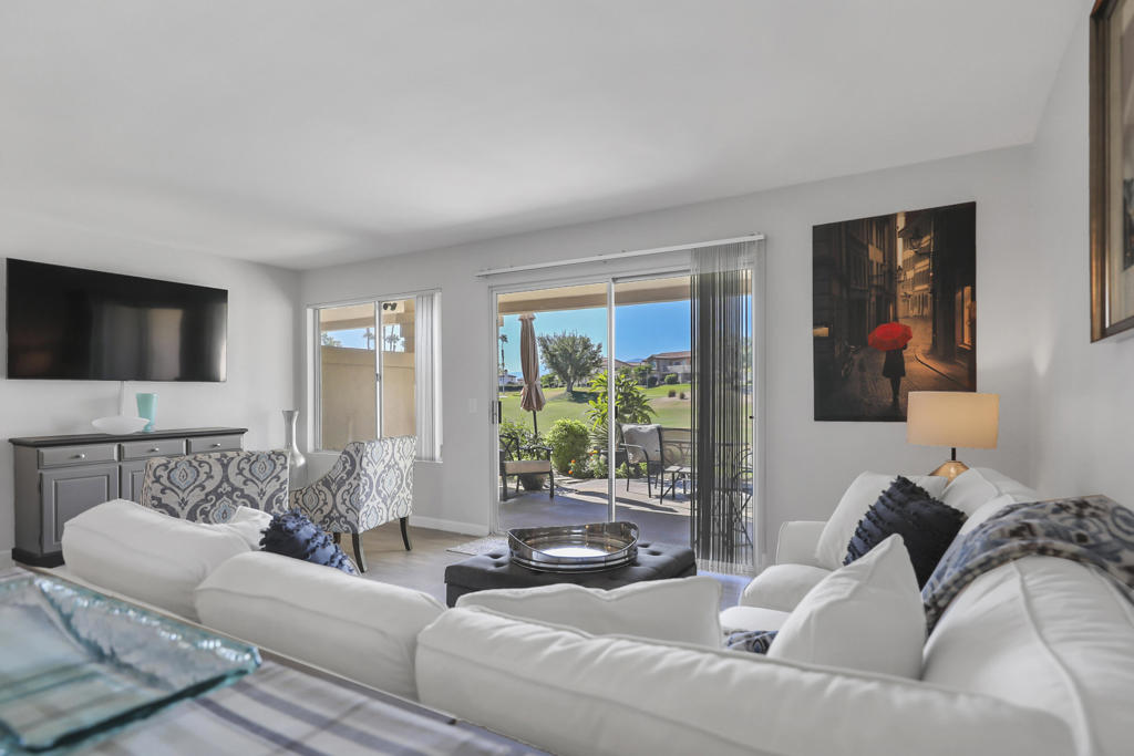 Palm Royale - Residential