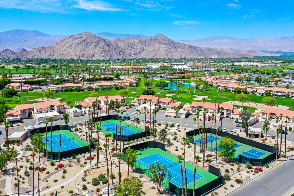 Palm Royale - Residential