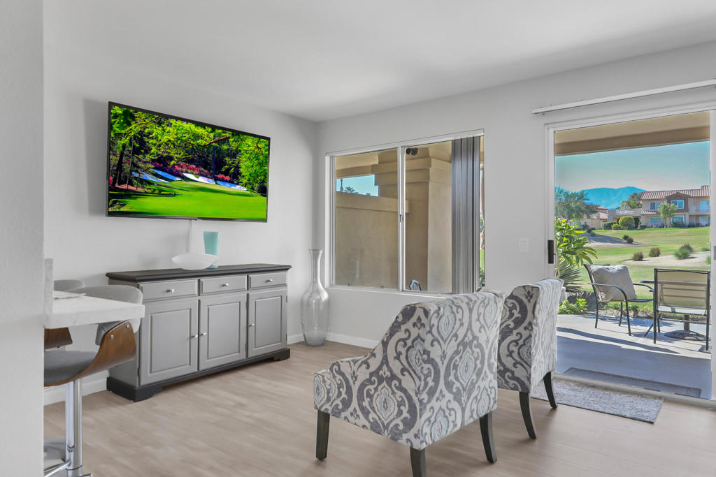 Palm Royale - Residential