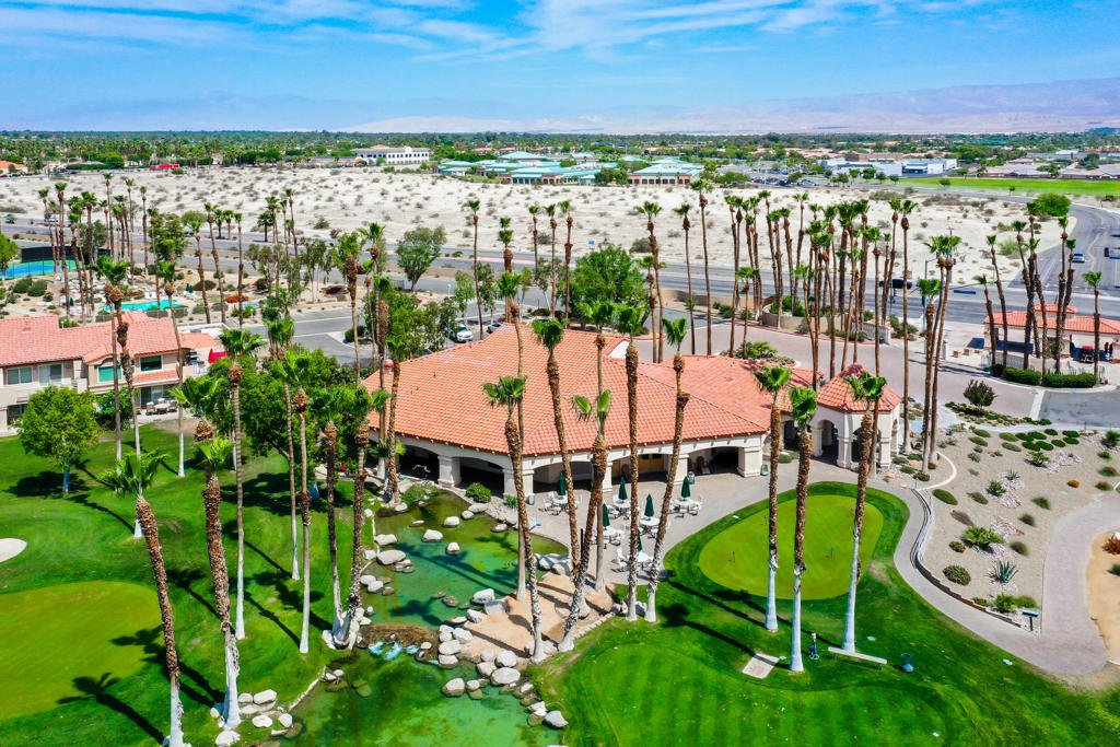 Palm Royale - Residential