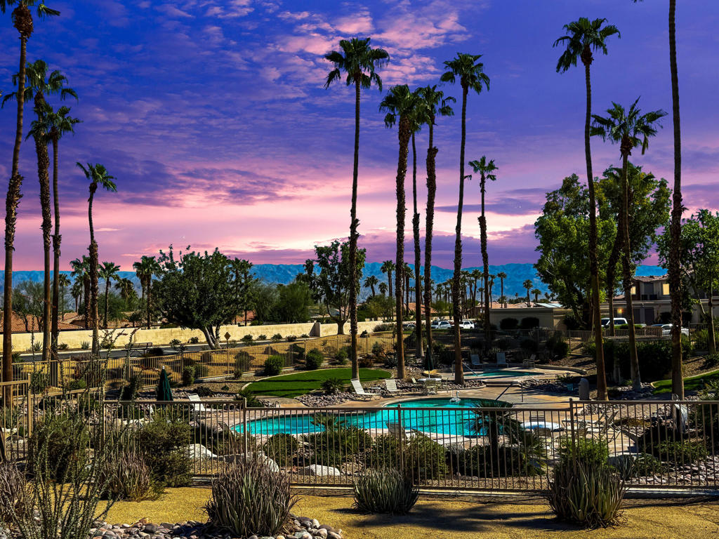 Palm Royale - Residential