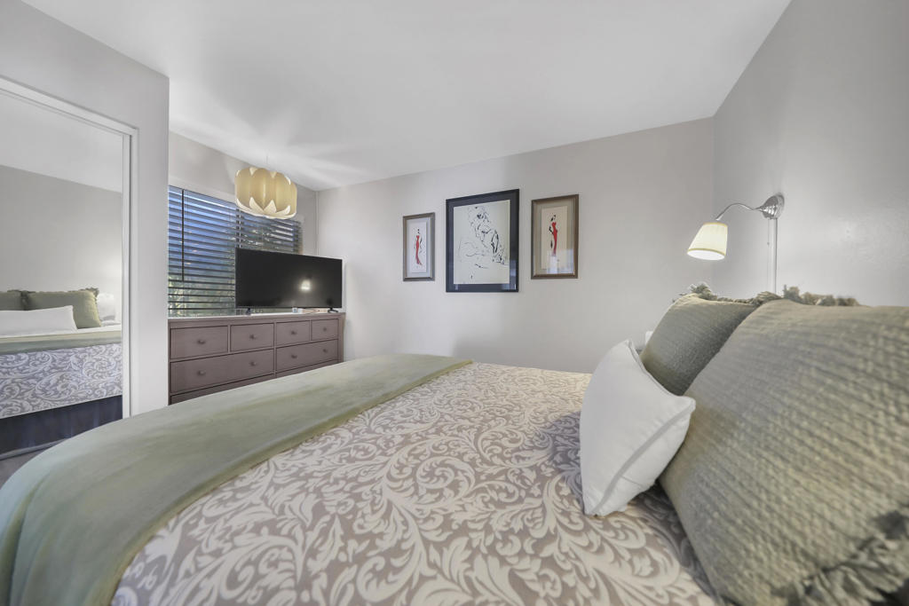 Palm Royale - Residential