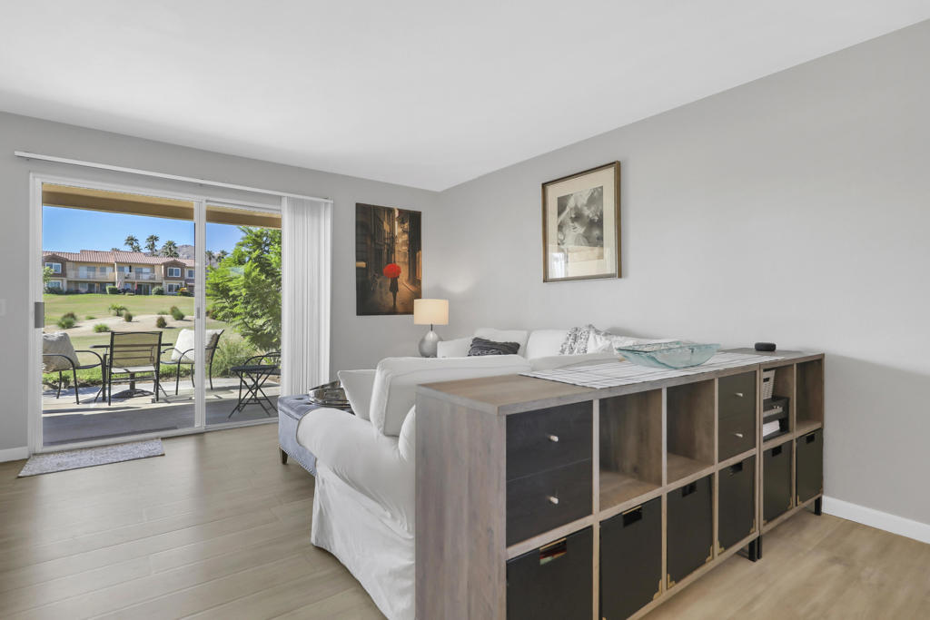 Palm Royale - Residential