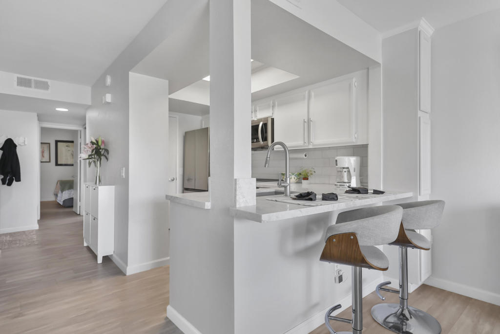 Palm Royale - Residential