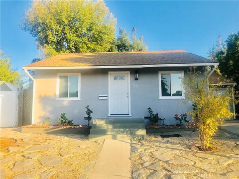 5836 Encino Avenue Encino CA 91316