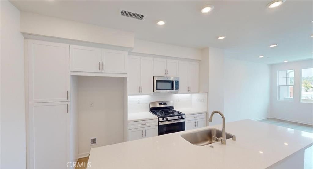 Properties 1 16424 Whittier Boulevard 5