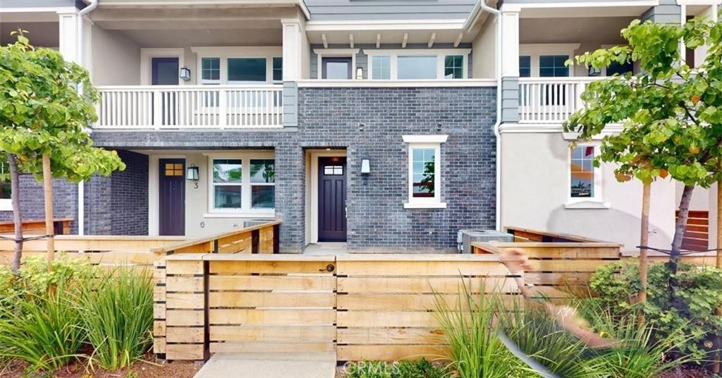 Modern brand new townhome style with 3 bedrooms & flex area, 3.5 baths and 1,558 square feet of living space - everything you need in a nice quiet community!
Home features include a fully paid-for solar system, energy-efficient appliances, LED lighting and whole home air filtration. On the first level of your home, you’ll
find a large patio, office/bedroom with half bathroom and attached two car side-by-side garage. The bright and airy second floor showcases an open-plan kitchen
and living area, ideal for family gathering with cozy deck. This floor includes a bedroom and full bathroom. The third level of this stylish home features a large
primary suite with dual vanities, large shower and double walk-in closets. Rounding out this level is an additional bedroom, full bath, and laundry closet. Located
in a great neighborhodd in East Whittier near shops, schools and parks. Rent includes Refrigerator, Washer and Dryer