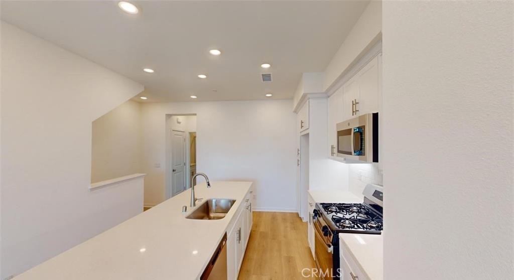 Properties 3 16424 Whittier Boulevard 5