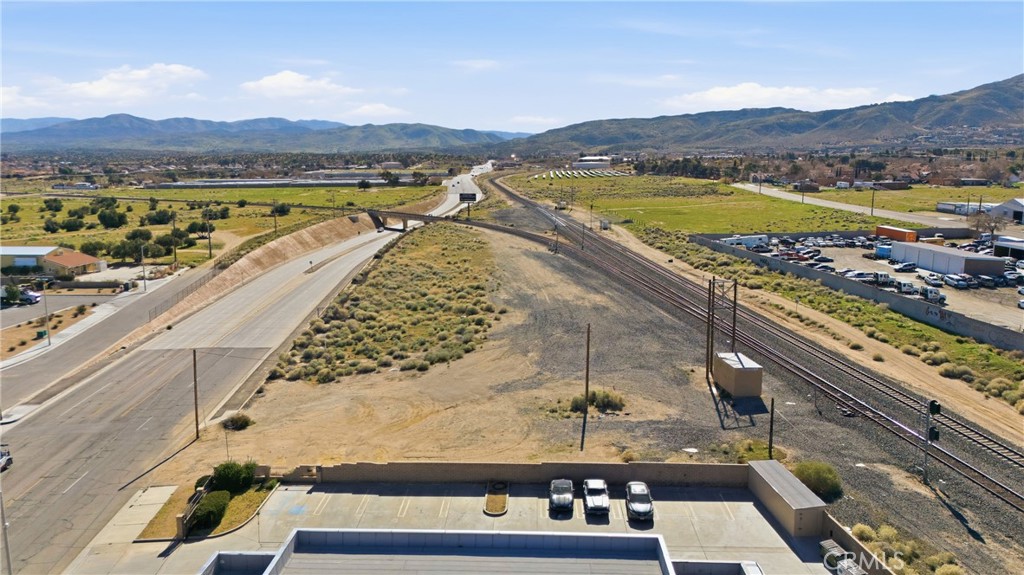 0 Sierra Hwy