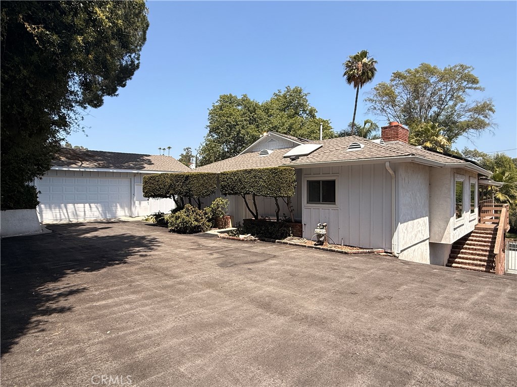 2231 Vista Road