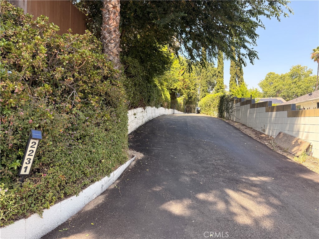 2231 Vista Road