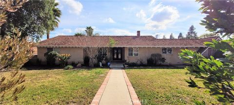 Photo of 18842 Tuba, Northridge, CA 91324 (MLS # AR26034506)