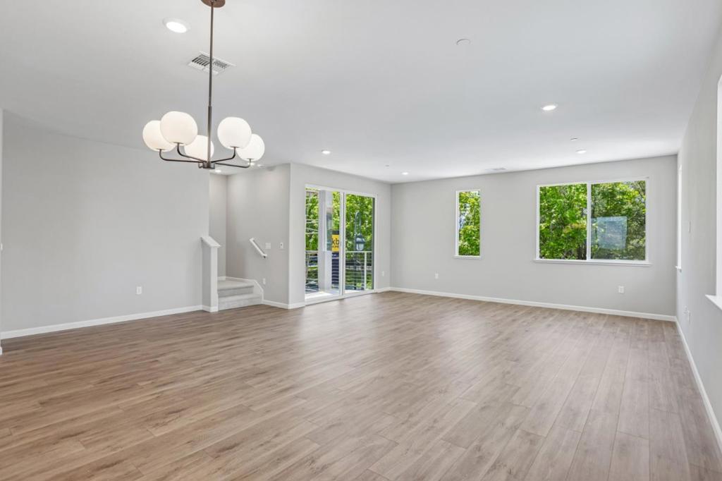 715 Altino Boulevard