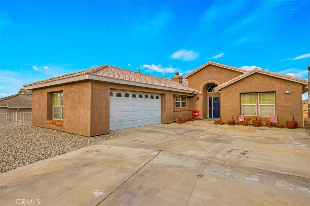 Photo of 57158 Selecta Ave, Yucca Valley, CA 92284 (MLS # JT25278794)
