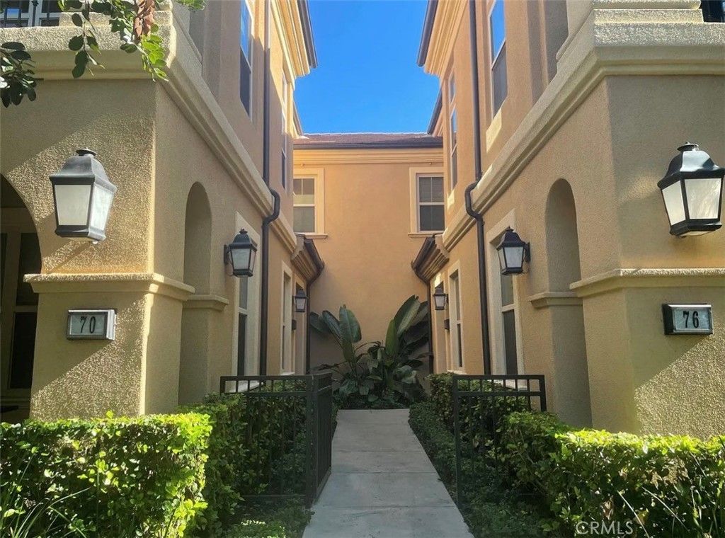 Photo of 72 Mayfair, Irvine, CA 92620 (MLS # WS26056062)