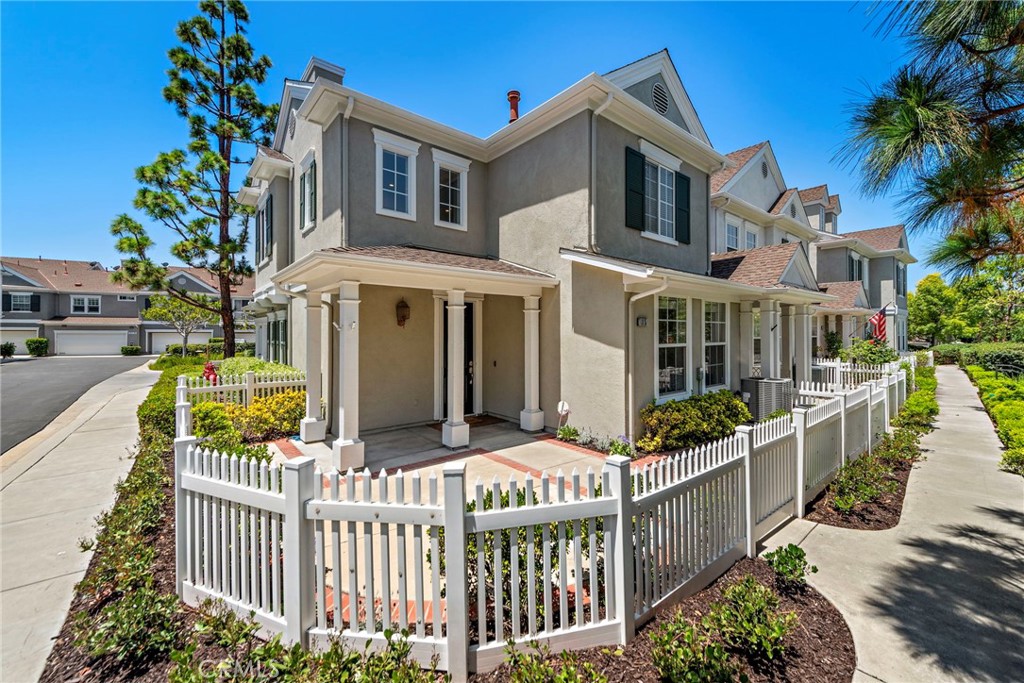 15 Strawflower Street