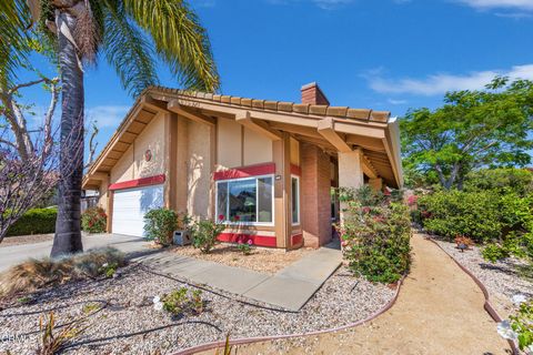 Photo of 1374 Saddleback Trail, Camarillo, CA 93012 (MLS # V1-36345)