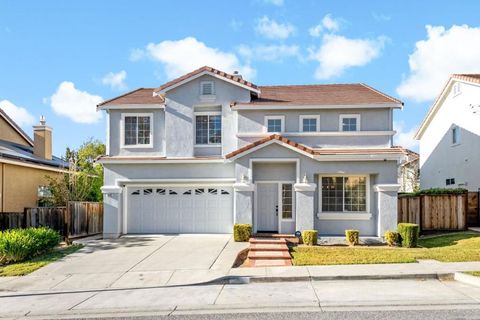 Photo of 3249 Esperanza Court, San Jose, CA 95135 (MLS # ML82040063)