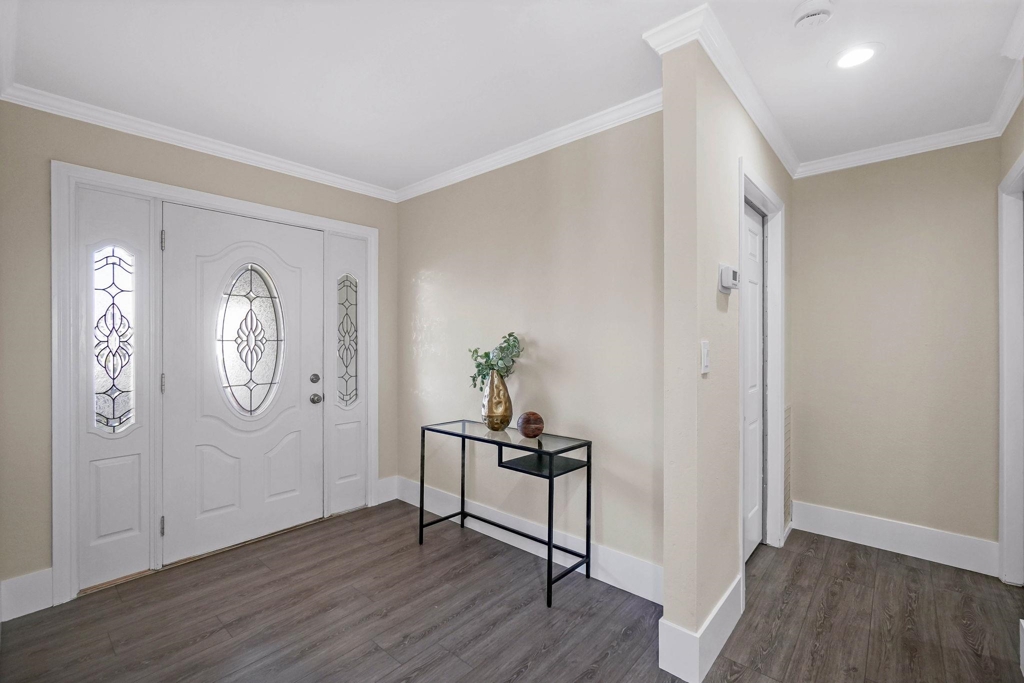 Properties 2 1144 1144 El Dorado Dr