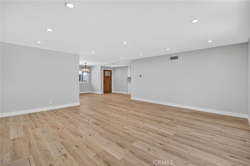 Tom Paul (W) (133) - Residential