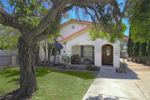 Photo of 2094 Orange Avenue, Costa Mesa, CA 92627 (MLS # LG26085216)