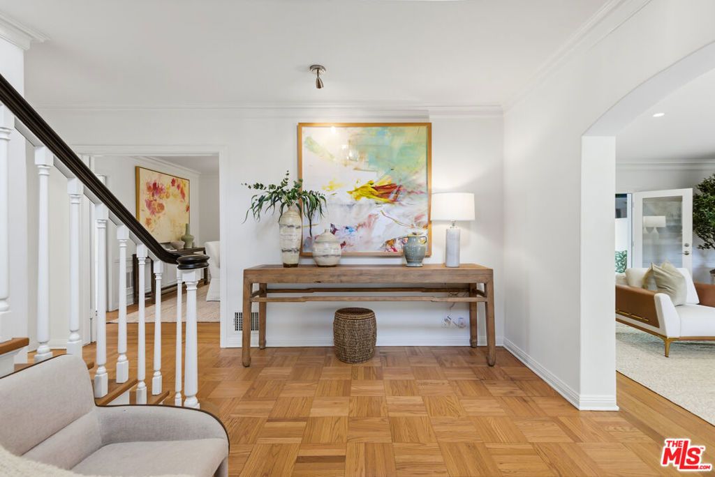 Photo of 141 Barlock Avenue, Los Angeles, CA 90049 (MLS # 26649329)