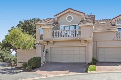 Photo of 4 Honeysuckle Lane, San Carlos, CA 94070 (MLS # ML82061153)