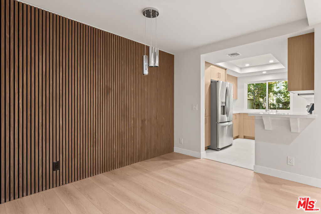 21500 Califa Street 185