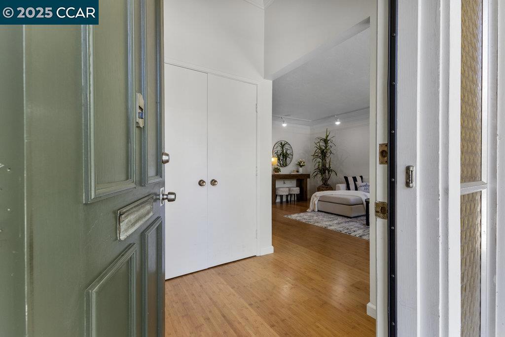 ROSSMOOR - Residential