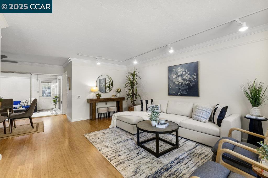 ROSSMOOR - Residential