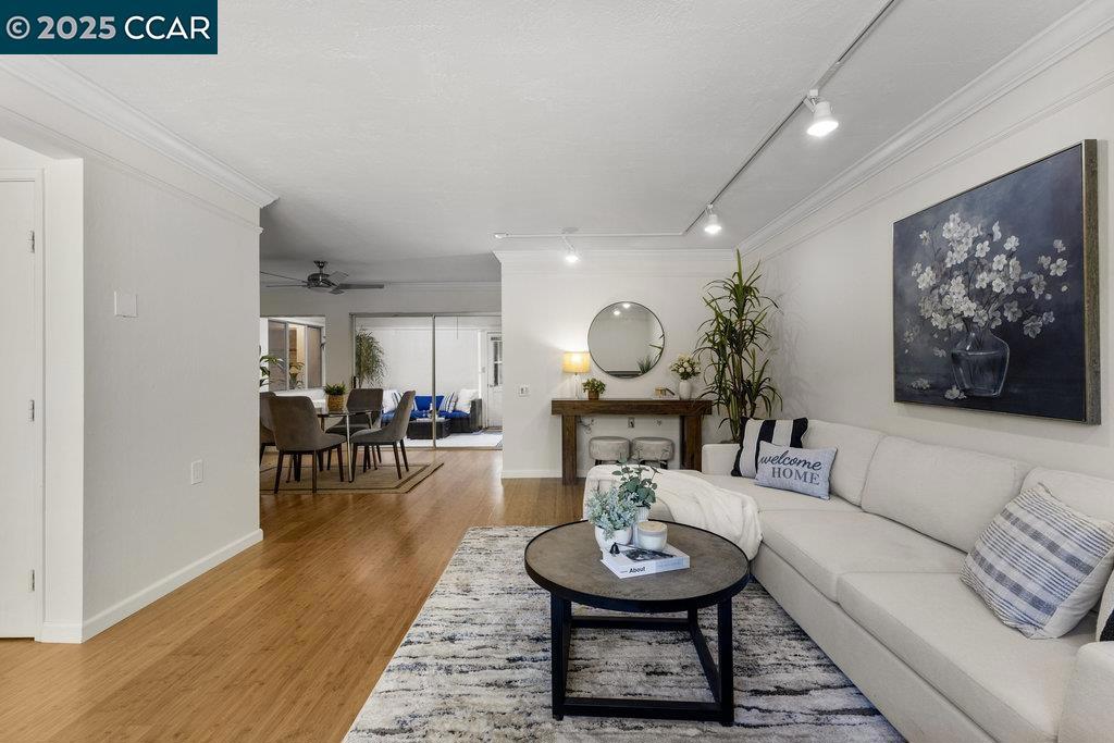 ROSSMOOR - Residential